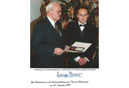 Verleihung der BRD Verdienstmedaille des Verdienstordens_1000